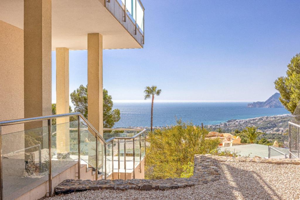 5 bed villa in Altea