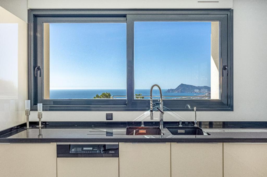 5 bed villa in Altea