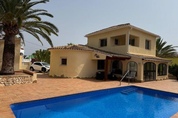 3 bed villa in Moraira