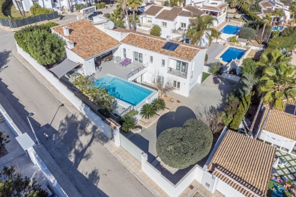 4 bed villa in Moraira