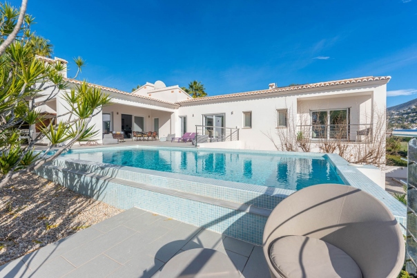 4 bed villa in Moraira