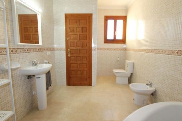 5 bed villa in Benitachell