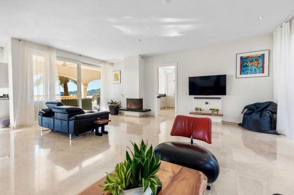 9 bed villa in Altea