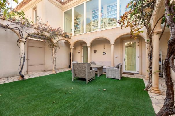 9 bed villa in Altea