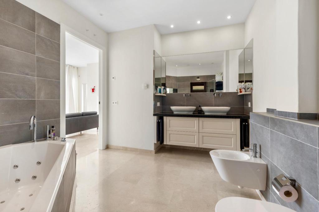 9 bed villa in Altea