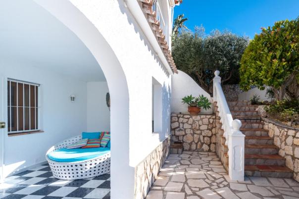 5 bed villas in Benissa