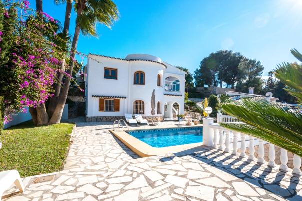 5 bed villas in Benissa