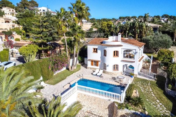 5 bed villas in Benissa