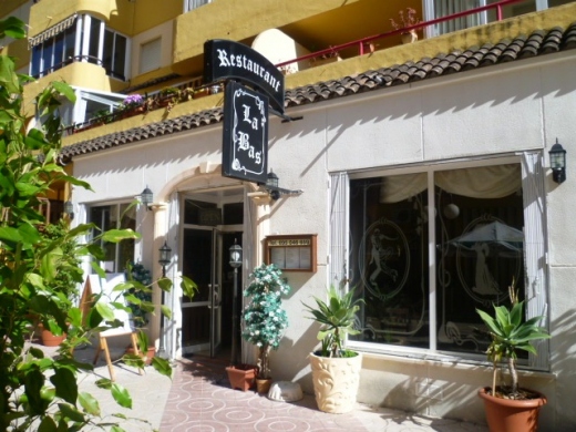 Restaurant La Bas - French Restaurant