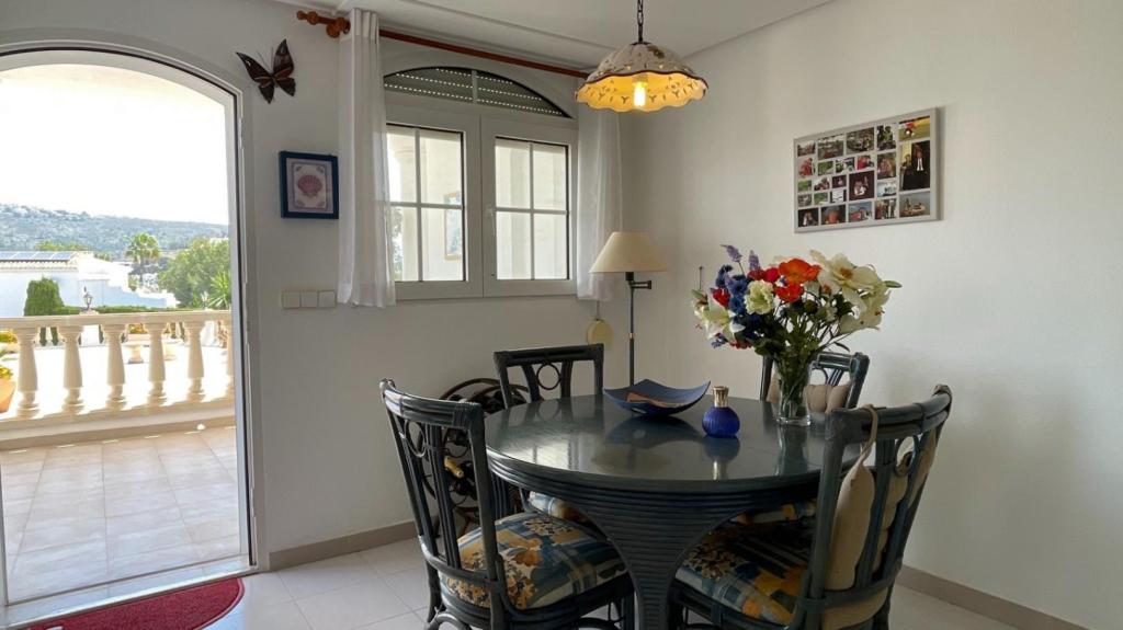 2 bed apartment in Moraira