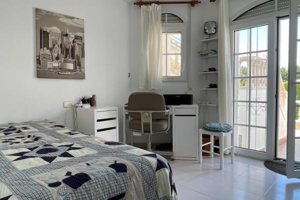 2 bed apartment in Moraira