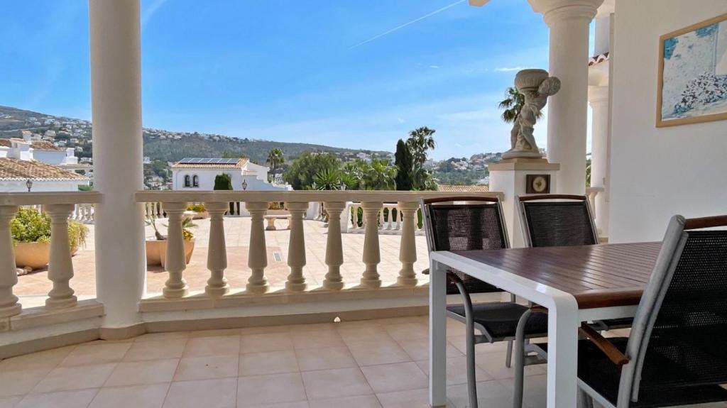 2 bed apartment in Moraira