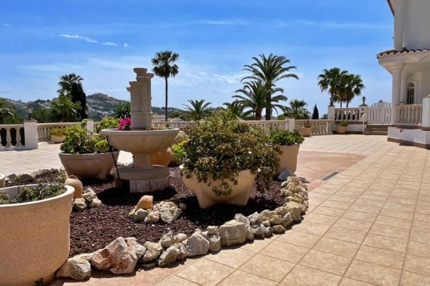 2 bed apartment in Moraira