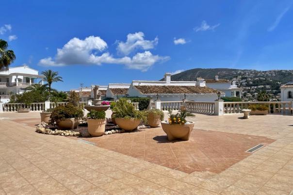 2 bed apartment in Moraira
