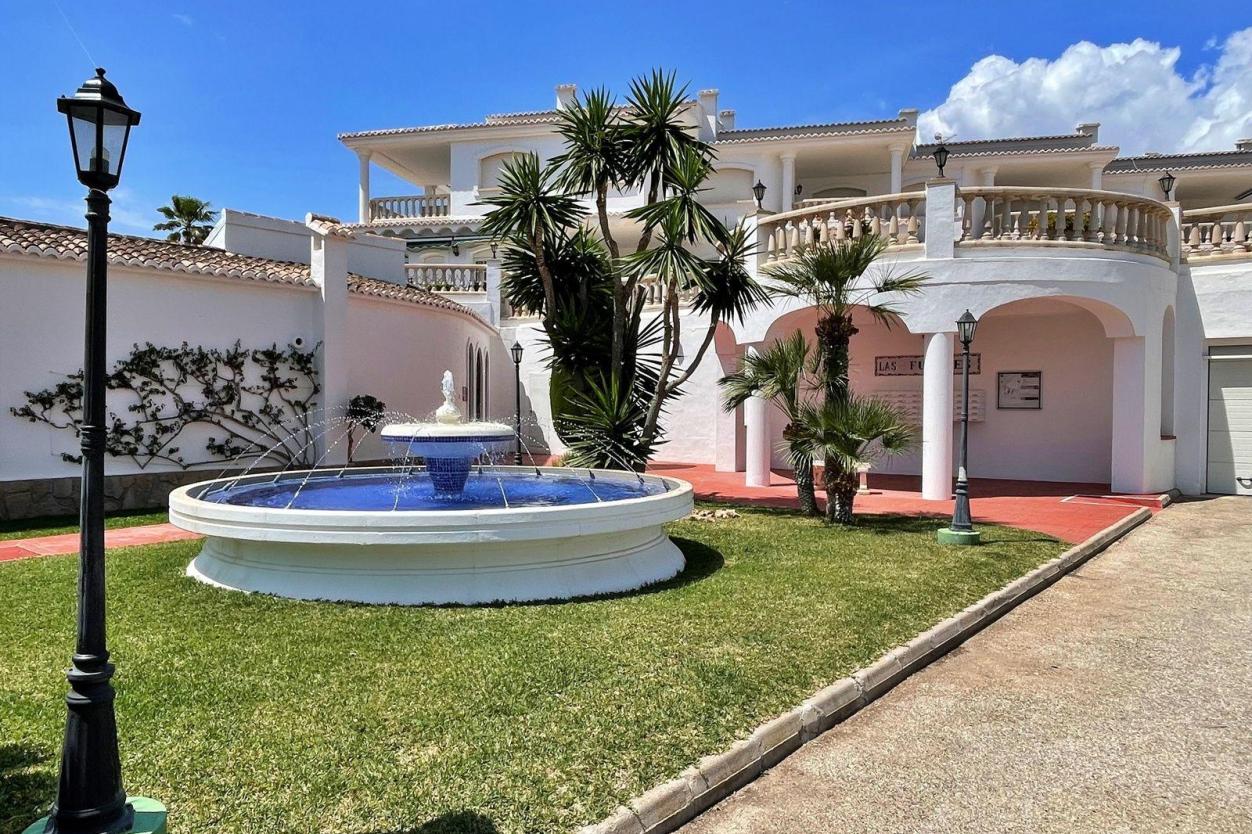 2 bed apartment in Moraira