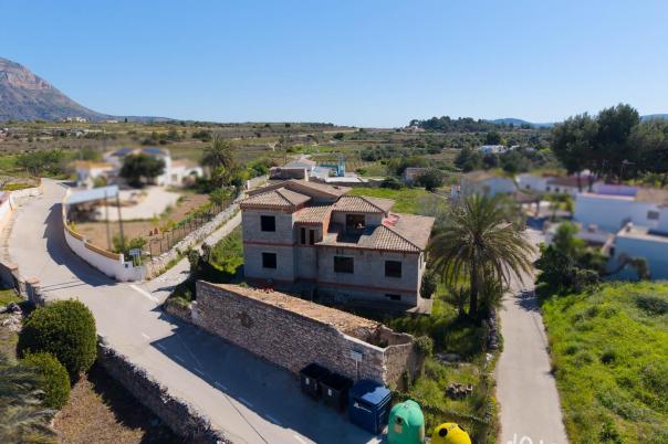 3 bed villa in Gata de Gorgos