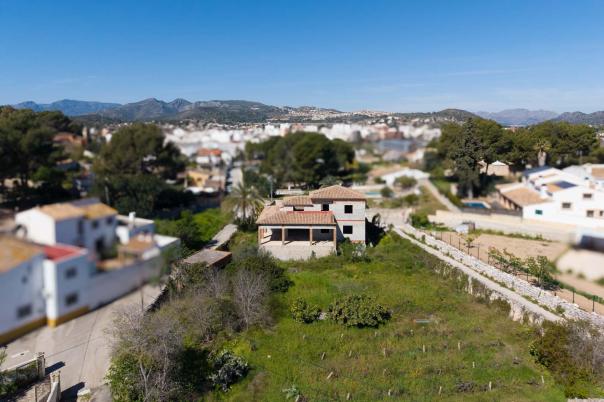 3 bed villa in Gata de Gorgos