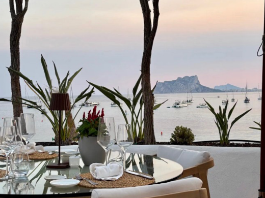 Sea-View Restaurants in Moraira: Where to Eat by the Water