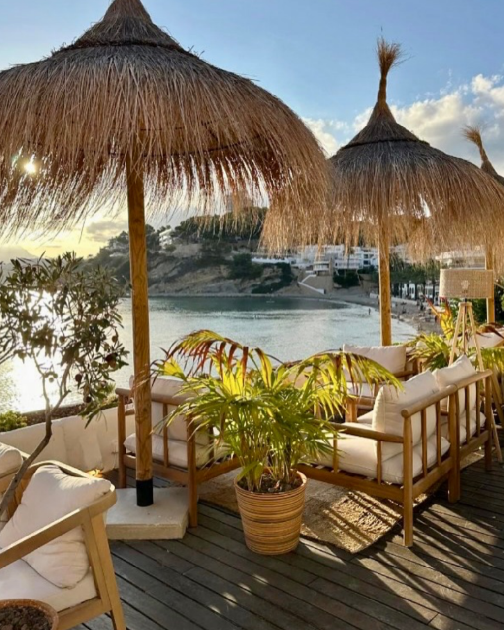 Sea-View Restaurants in Moraira: Where to Eat by the Water