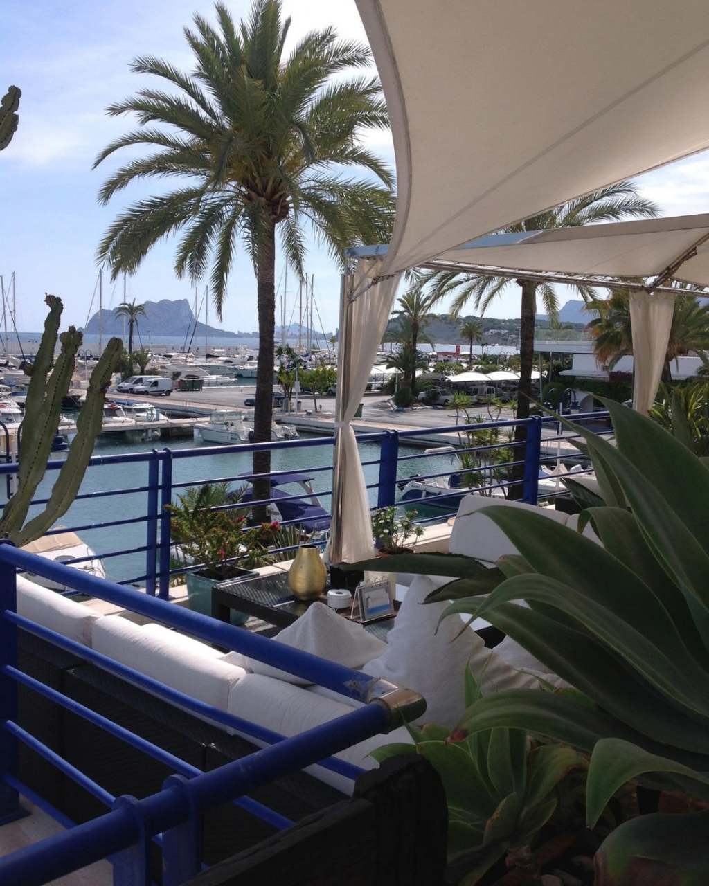 Sea-View Restaurants in Moraira: Where to Eat by the Water