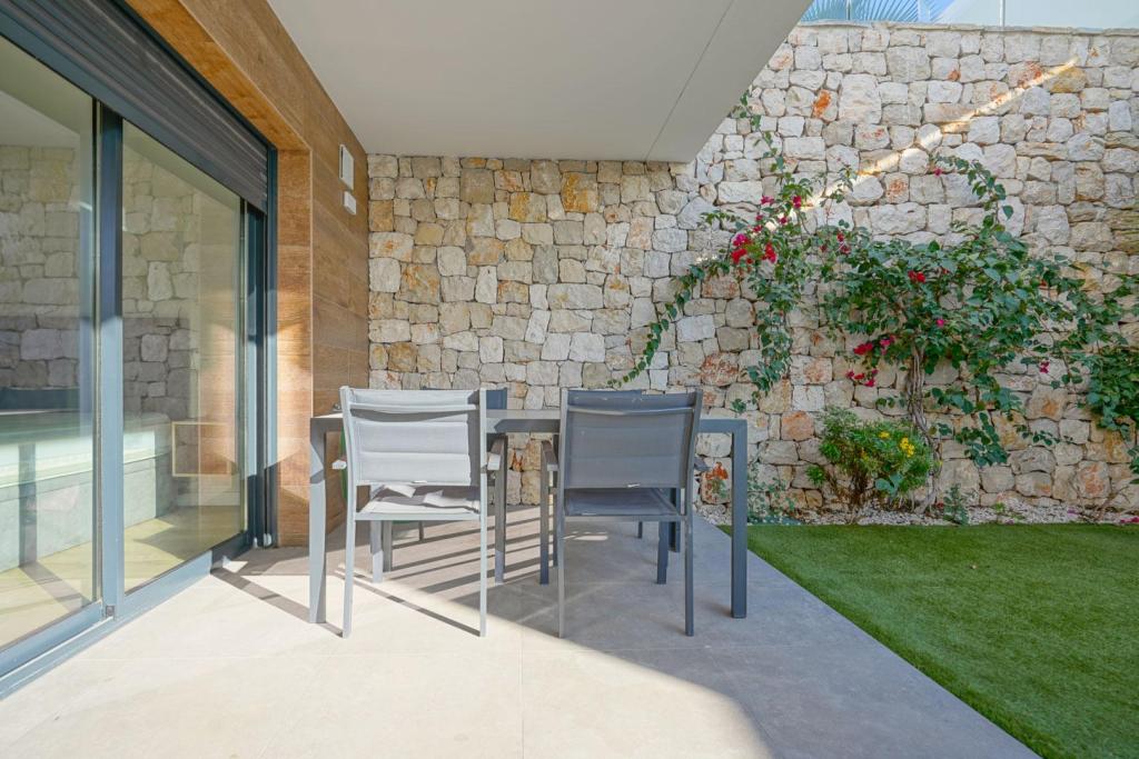 2 bed apartment in Benitachell