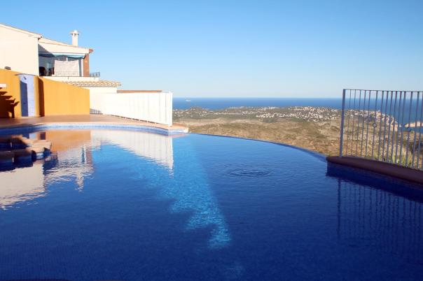 2 bed apartment/flat in Benitachell