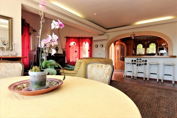 8 bed villa in Benissa