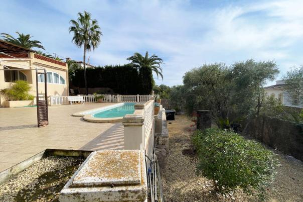 4 bed casa / chalet in Benissa