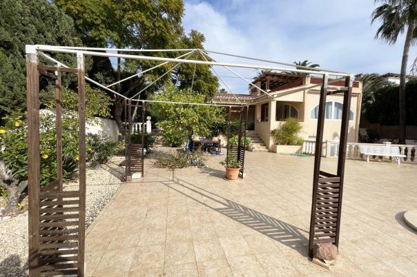 4 bed casa / chalet in Benissa