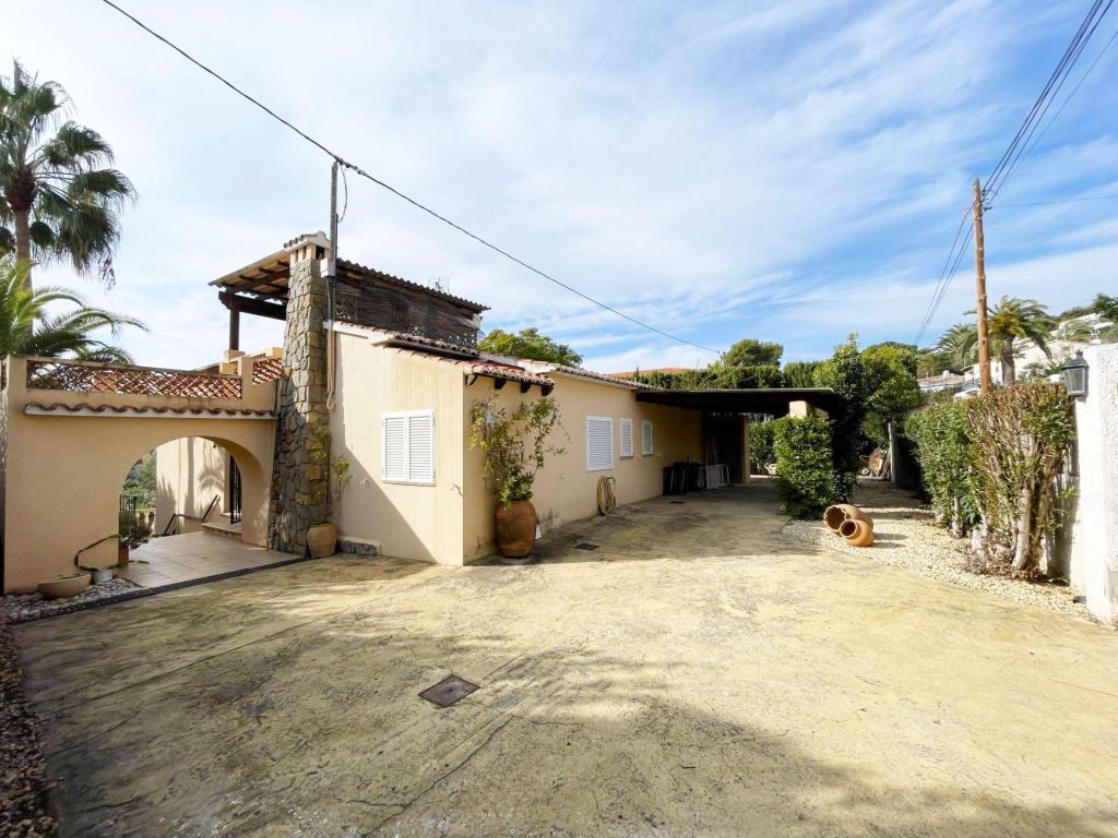 4 bed casa / chalet in Benissa