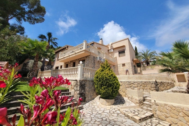 4 bed casa / chalet in Calpe / Calp