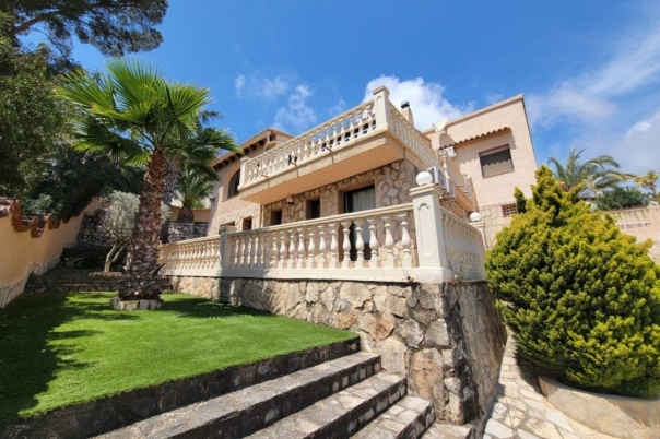 4 bed casa / chalet in Calpe / Calp