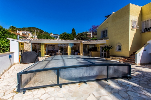 5 bed villa in Benissa