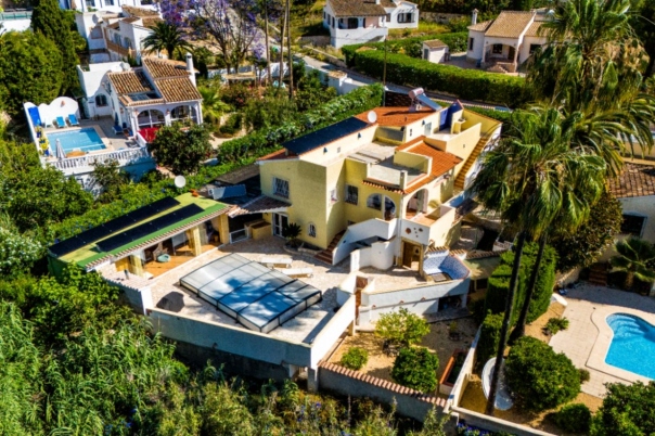 5 bed villa in Benissa