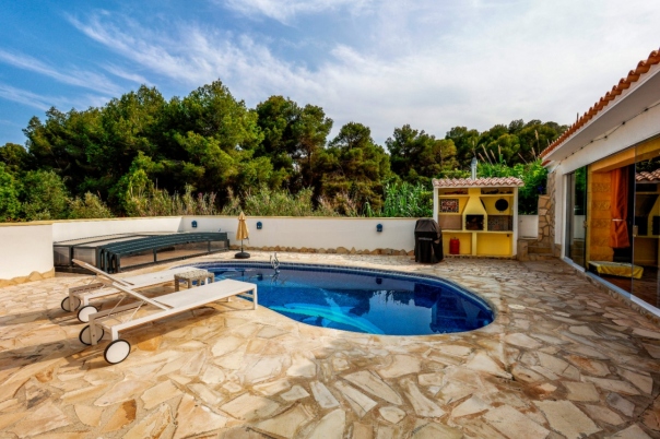 5 bed villa in Benissa