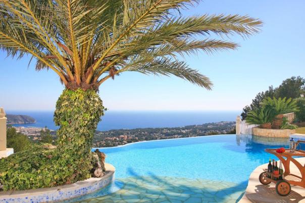 4 bed villa in Moraira