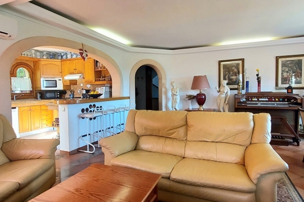 8 bed villa in Benissa