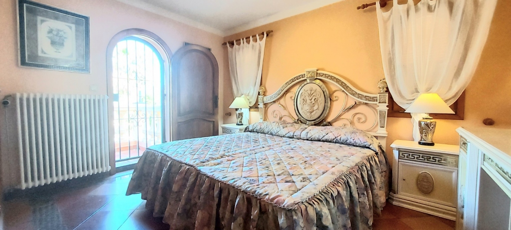 8 bed villa in Benissa