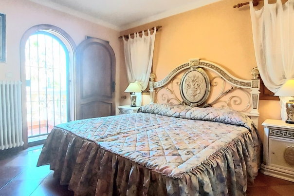 8 bed villa in Benissa