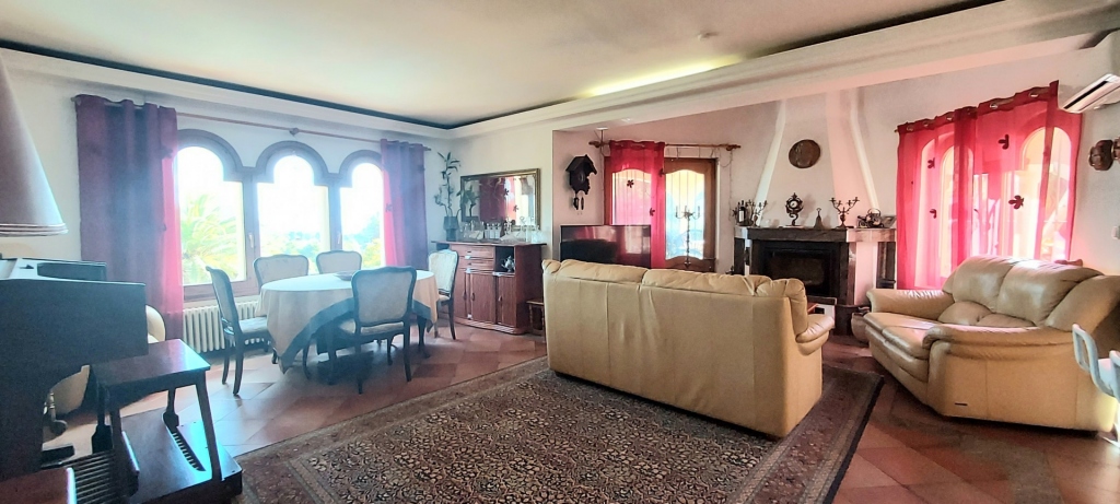 8 bed villa in Benissa