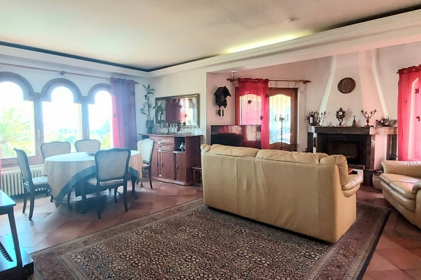 8 bed villa in Benissa