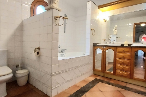 8 bed villa in Benissa