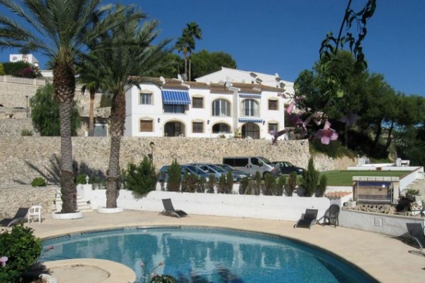The Colina Club - The Caring Retirement Village Costa Blanca