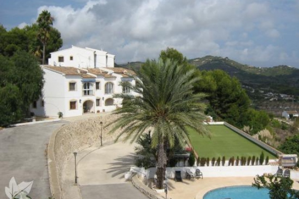 The Colina Club - The Caring Retirement Village Costa Blanca