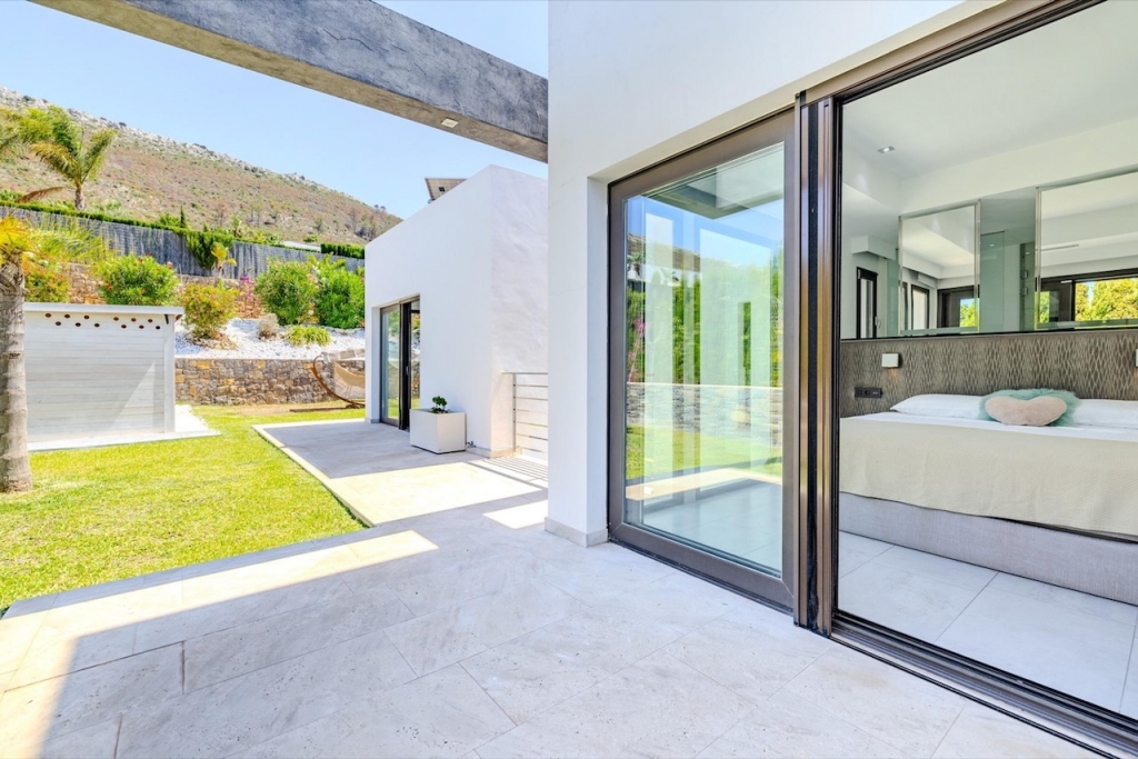 5 bed villas in Benitachell