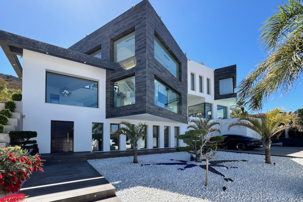 5 bed villas in Benitachell