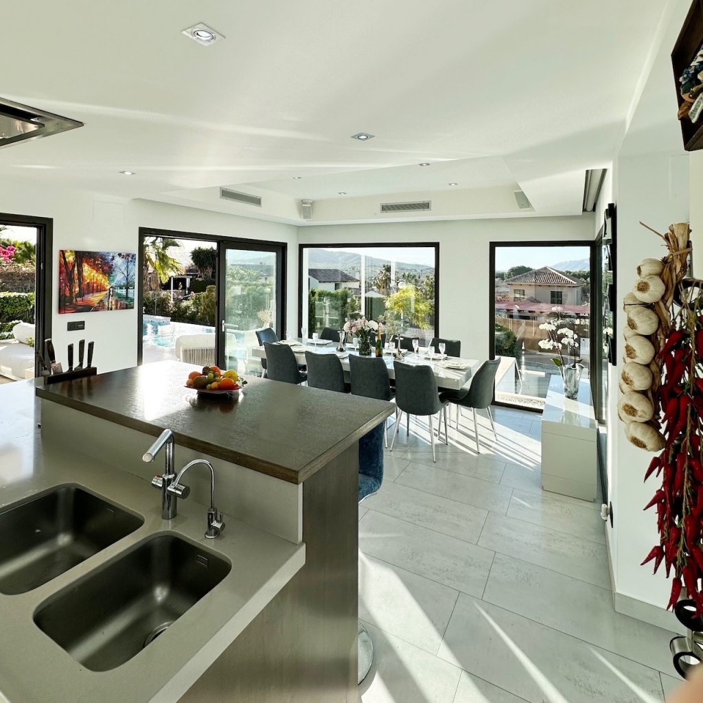 5 bed villas in Benitachell
