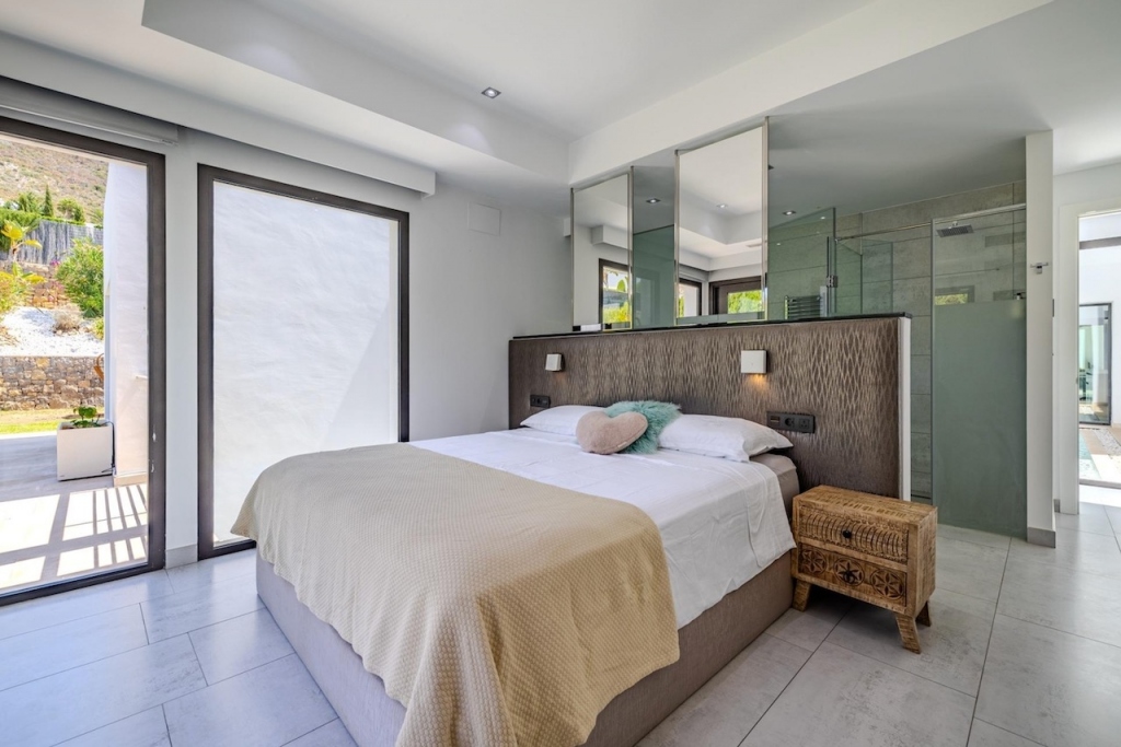 5 bed villas in Benitachell