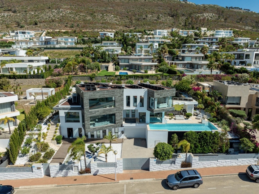 5 bed villas in Benitachell
