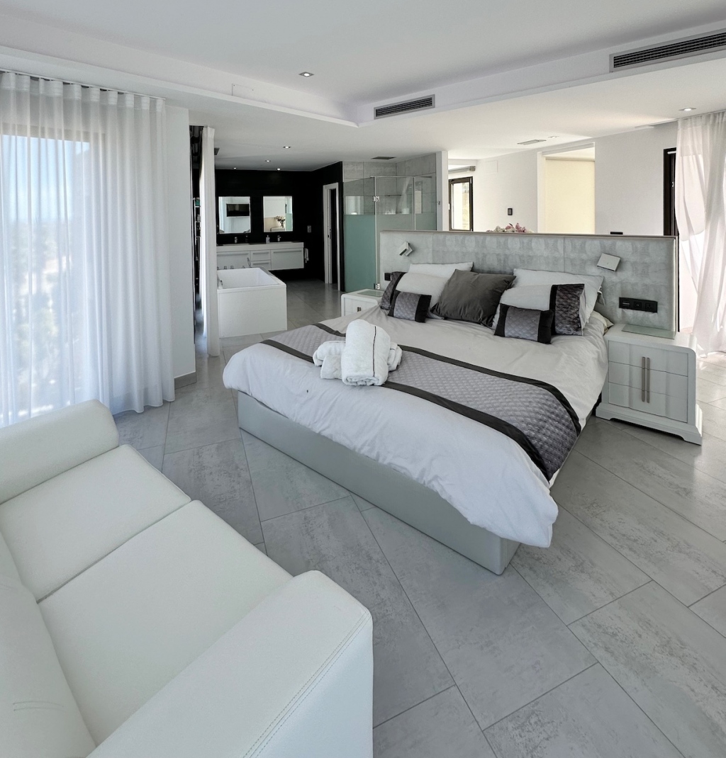5 bed villas in Benitachell